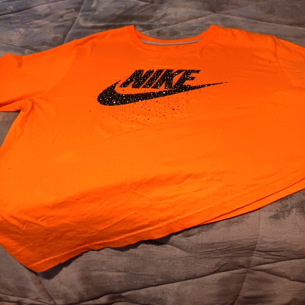 Nike xl men's tshirt